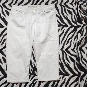 Boothell White Capris